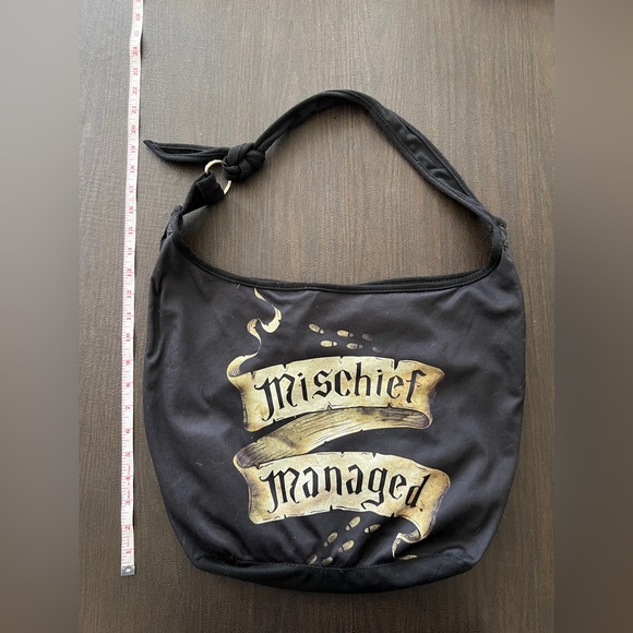 NWOT Harry Potter Mischief Manager Hobo Bag, Hot Topic - Picture 2 of 4